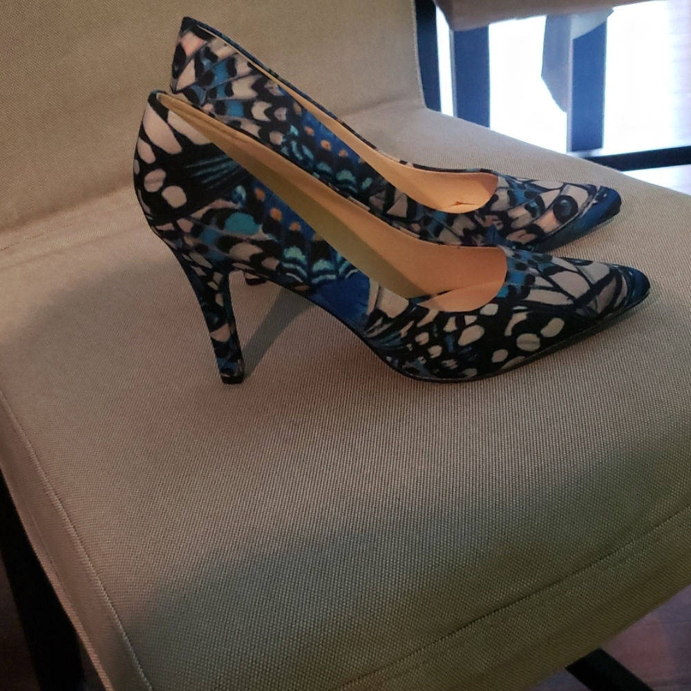Beautiful blue and white nine west butterfly shoes